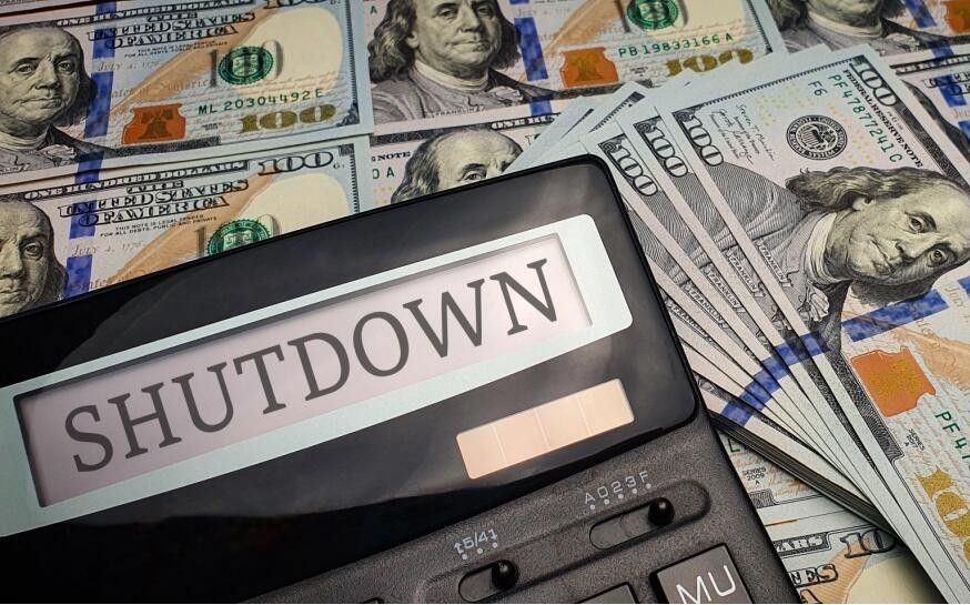 Analisis Shutdown vs Data Kuat: Dolar Tertekan - Data Pasar 2025-11-06