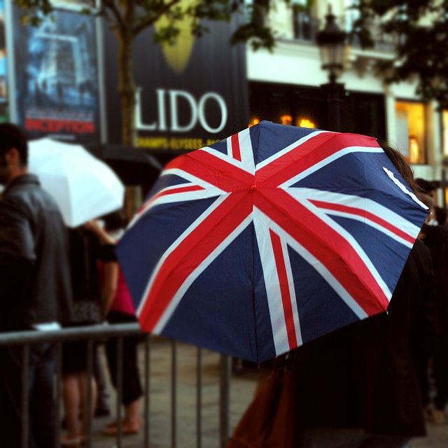 Analisis Sterling Tertekan Pasca Isyarat Kenaikan Pajak & Perlambatan Ekonomi Inggris. - Data Pasar 2025-11-06