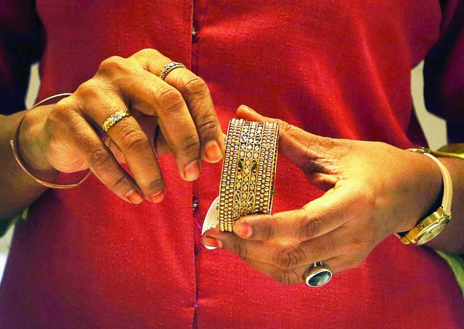 Analisis Jelang Data Kerja AS, Emas Masuk Mode Waspada - Data Pasar 2026-01-07