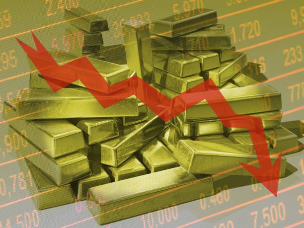 Analisis Risk-Off Nendang Lagi: Emas Terkoreksi, Perak Terjun - Data Pasar 2026-02-05