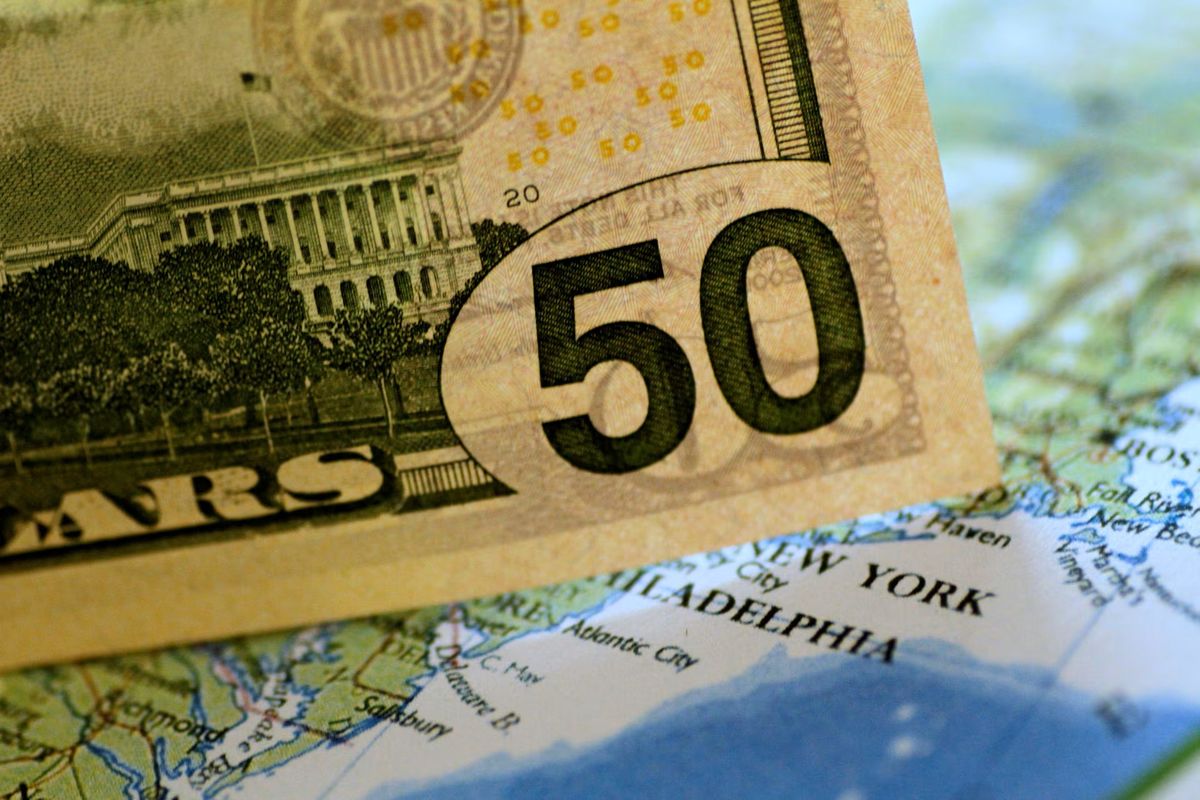 Analisis Fed Tahan Suku Bunga, Dolar Menguat Saat Iran Memanas - Data Pasar 2026-04-30