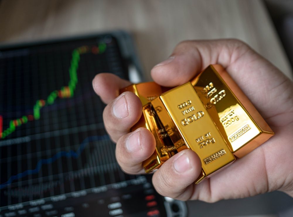 Analisis Emas Dekat Terendah 1 Bulan, Dibebani Iran dan Prospek Suku Bunga - Data Pasar 2026-05-01