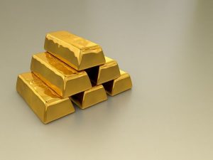 Emas Turun Tipis, Bertahan di US$4.500 Saat Pasar Pantau Gencatan Senjata