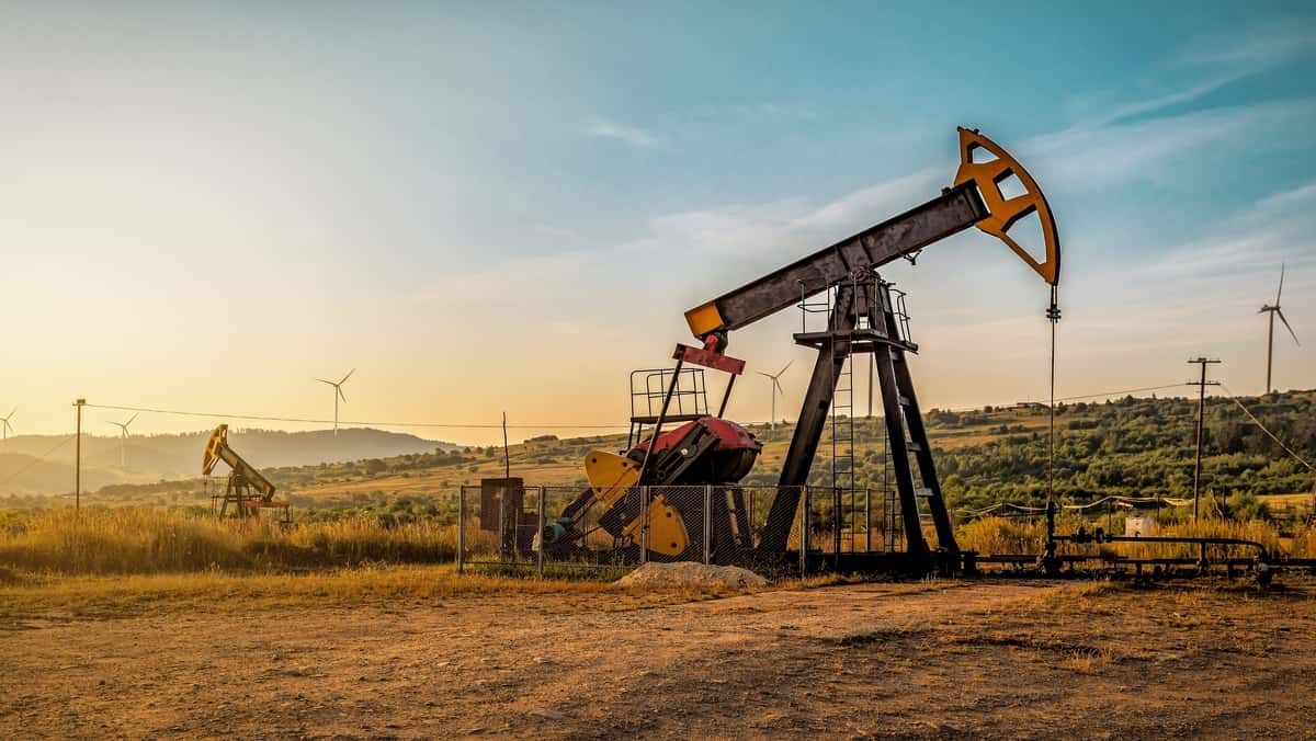 Analisis Harga Minyak Berfluktuasi di Tengah Memudarnya Optimisme Penyelesaian Konflik Iran - Data Pasar 2026-05-08