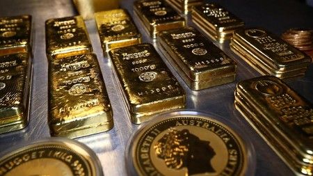 Analisis Emas Cetak Penurunan Mingguan, Minyak dan The Fed Jadi Tekanan - Data Pasar 2026-07-17
