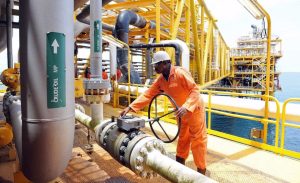 Minyak Kembali Naik! Hormuz Masih Jadi Ancaman Pasokan Global